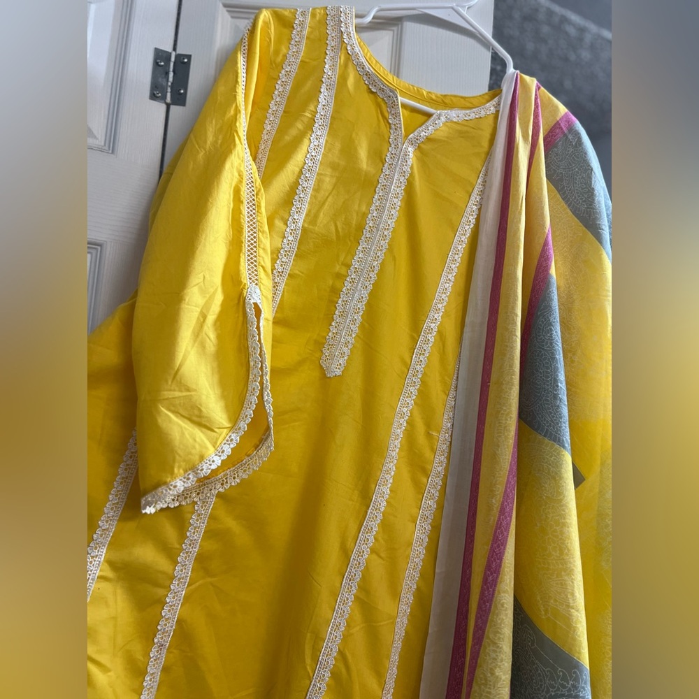 Kurta set with Lace Detailing Indian Pakistani cotton fabric